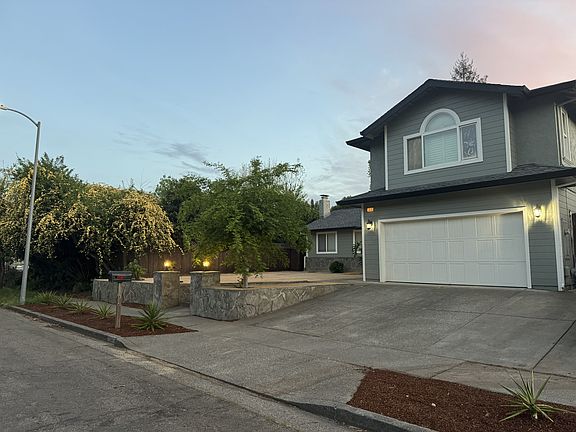 3rd image of 1629 Chapman Way