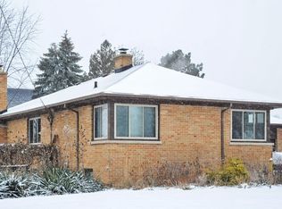 202 Wheeling Ave, Wheeling, IL 60090