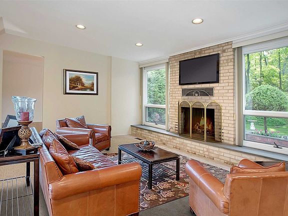 4th image of 118 Sunny Hill Dr