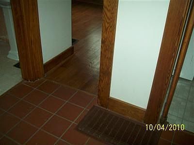 3rd image of 629 W Circle Dr