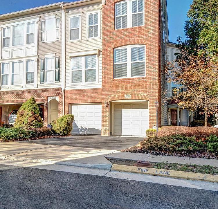 1st image of 42532 Regal Wood Dr