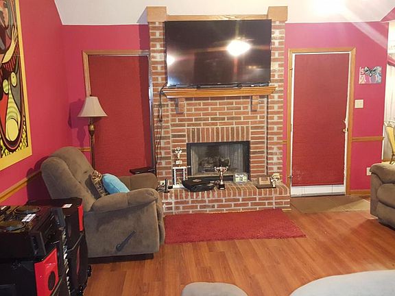 2nd image of 7857 Benton Dr