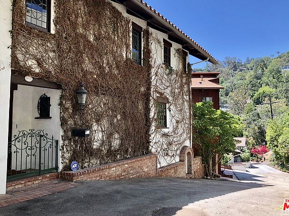 2nd image of 10266 Lelia Ln