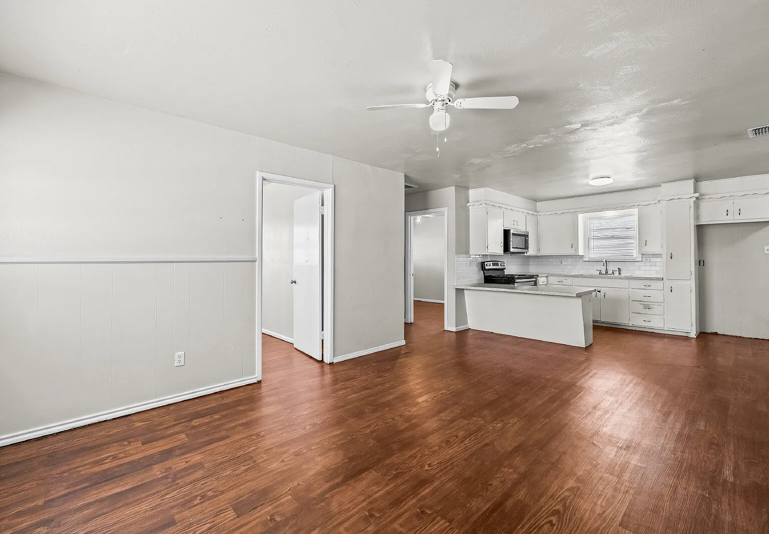 2 bed, 1.0 bath, 839 sqft, $850 — Photo 3