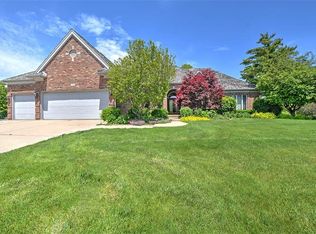 880 W Weaver Rd, Forsyth, IL 62535