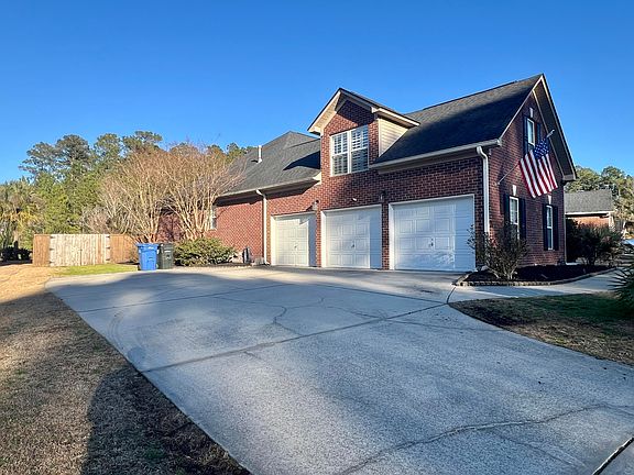 4th image of 8765 Alexandria Dr