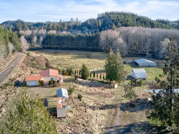 756 Eden Valley Road, Rosburg, WA 98643