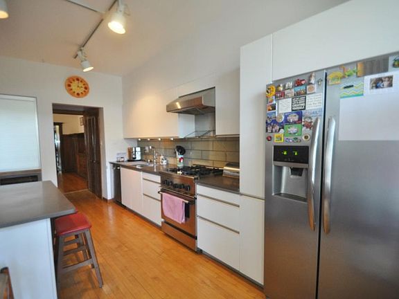 2nd image of 5418 S View Park APT 3