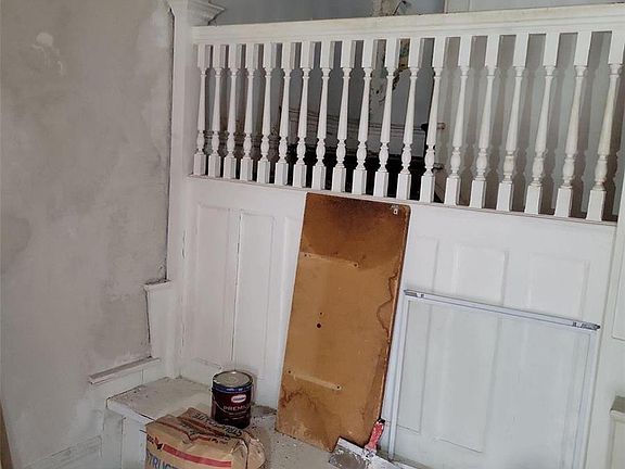 4th image of 5071 Lotus Ave