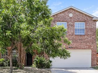 7800 Seven Oaks Ln, Denton, TX 76210
