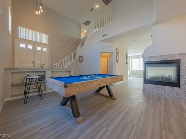 8280 Crown Peak Ave, Las Vegas, NV 89117