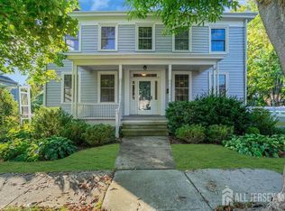 5 Maplewood Ave, Cranbury, NJ 08512