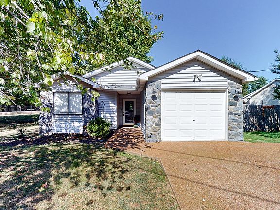 3rd image of 2101 Mullen Cir