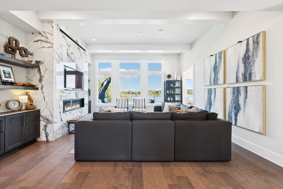 next background image