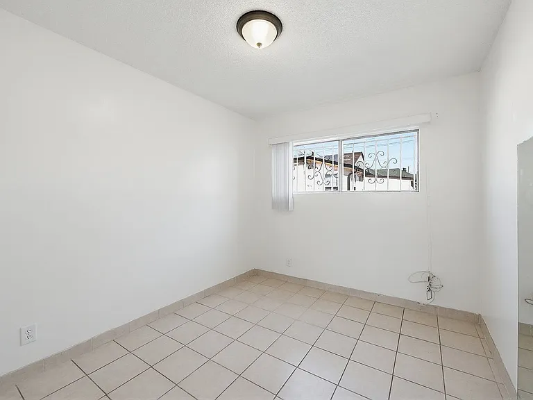 1224 S Normandie Ave #2 — Photo 7