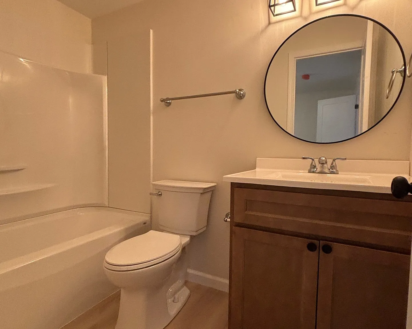 1 bed, 800 sqft, $995 — Photo 2
