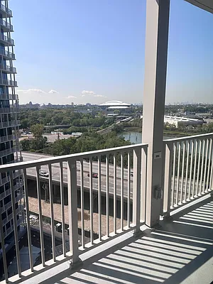 Rented by E Realty International Corp | media 7