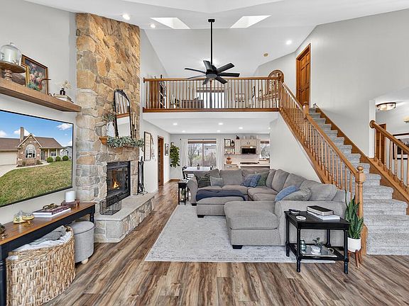 3rd image of 8900 Citadel TERRACE