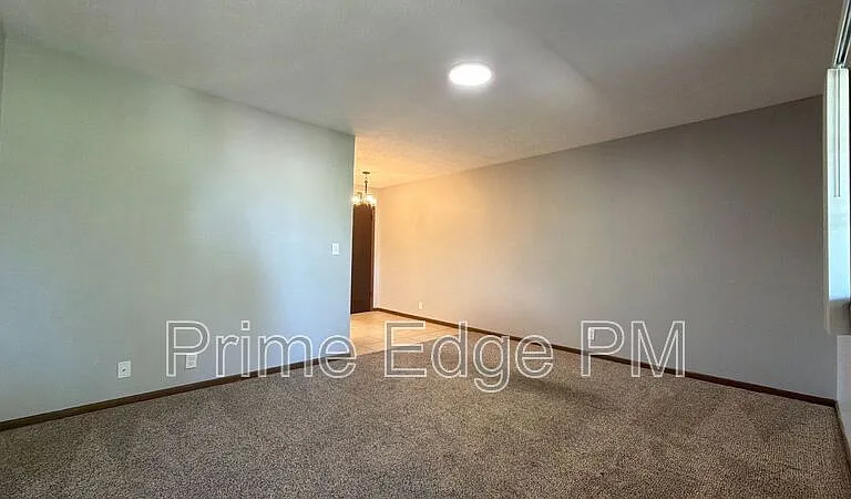 1109 N 28th St #12 — Photo 3