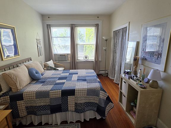 5th image of 184 Naples Rd APT 5