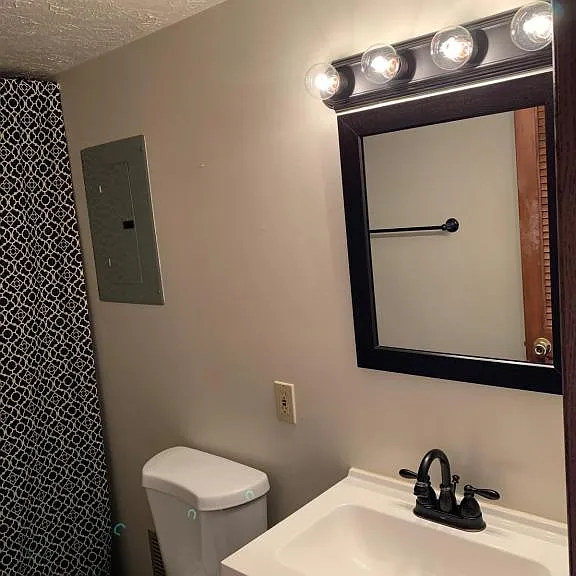 240 Collier Dr — Photo 5