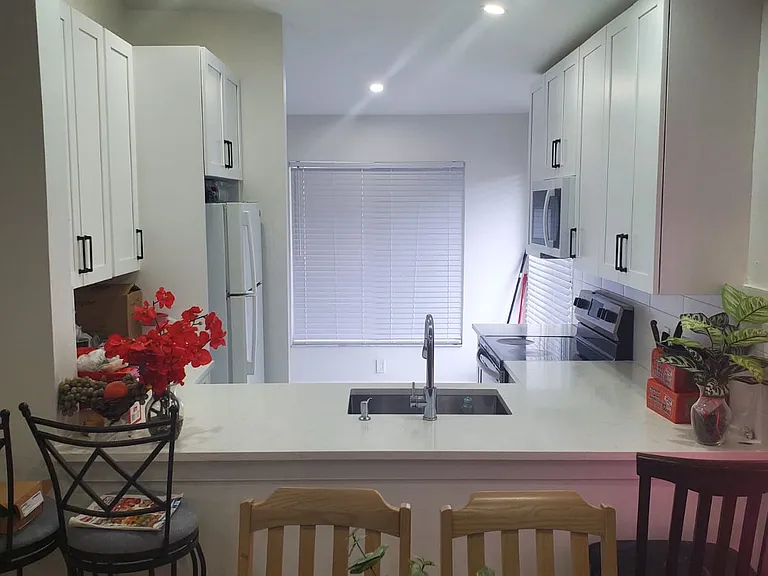 5480 16th Pl SW #207 — Photo 10