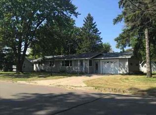 724 E 3rd St, Stanley, WI 54460