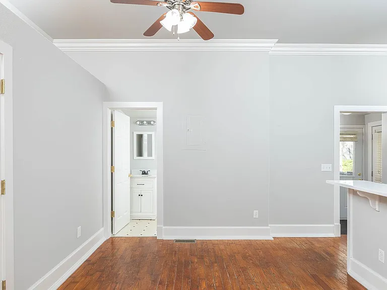 349 N Rollston Ave — Photo 18