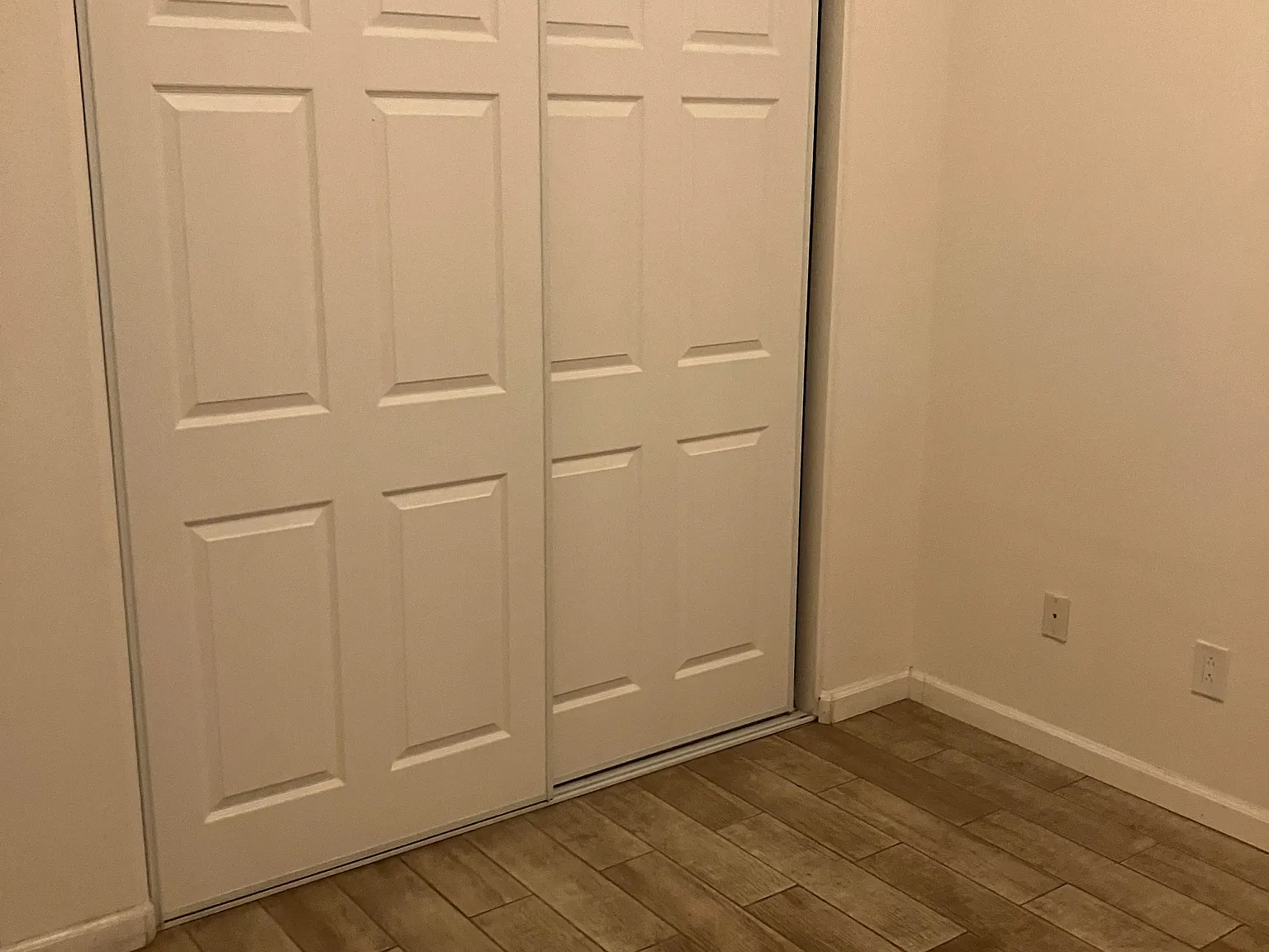 4 bed, 1435 sqft, $2,300 — Photo 2