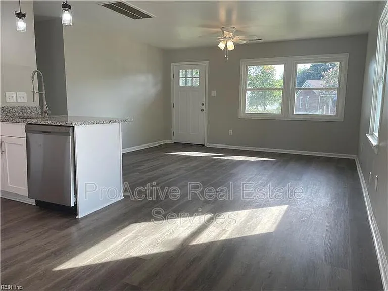7120 Clarion Ln — Photo 4