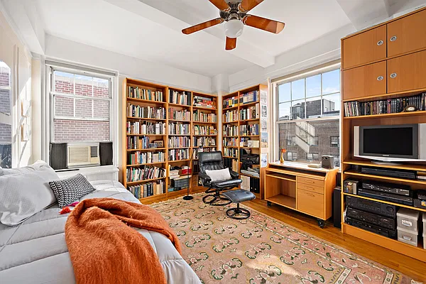 Living room, photo 4