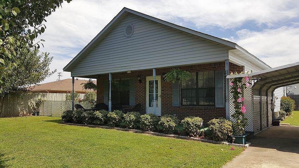 1st image of 1106 Mitchell Dr