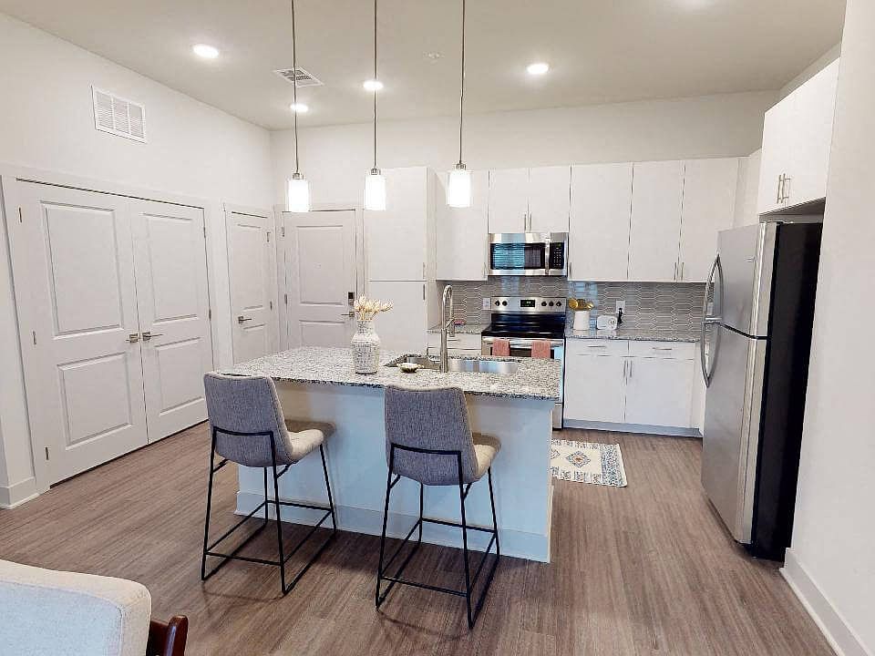 The Mezz, Centennial, CO, Kitchen