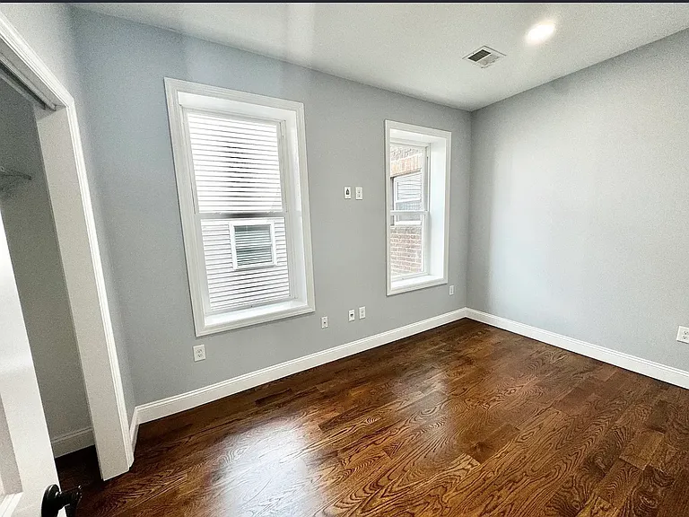 224 Niles St #2F — Photo 11