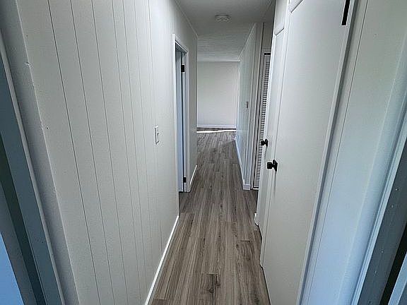 5th image of 634 Shoshone Dr
