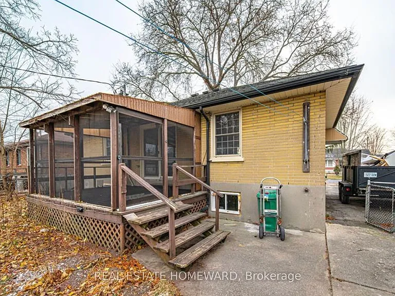 668 Harold Dr — Photo 8