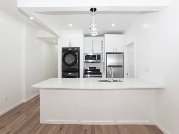 309 East Houston Street image 1 of 11