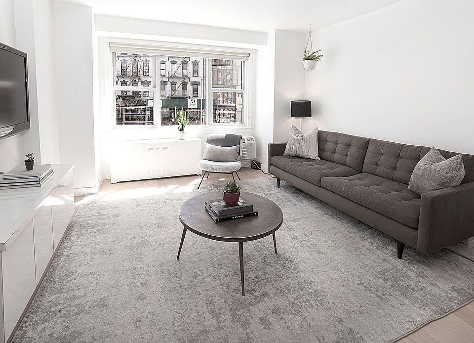 1st image of 18 Charlton St Unit 3K