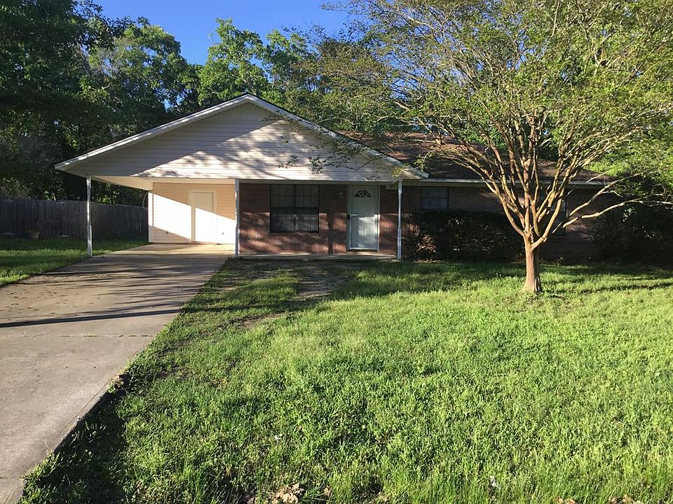 1st image of 105 Oakwood Dr