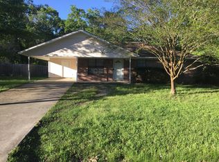 105 Oakwood Dr, Lufkin, TX 75901