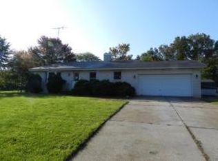 7646 W Glenbrook Dr, Michigan City, IN 46360