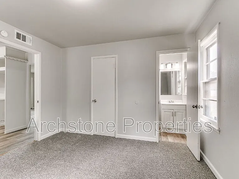2312 Mustang St — Photo 22