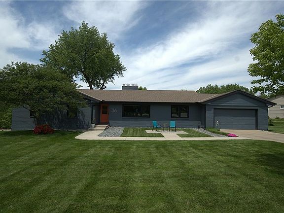 2nd image of 36 NE Normandy Ln