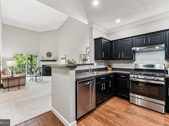3rd image of 13359 Connor Dr APT K