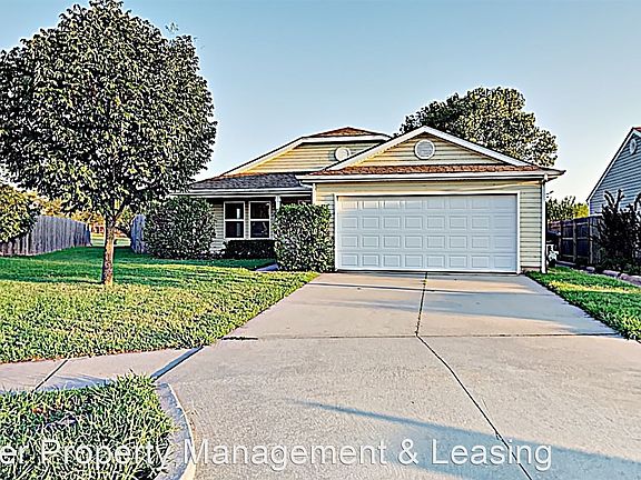 2nd image of 5120 SE 92nd St