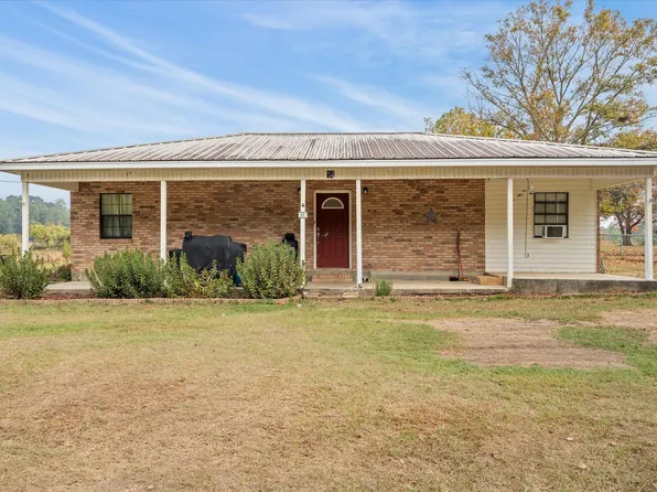 14 Carolyn McCardle Dr, Richton, MS 39476