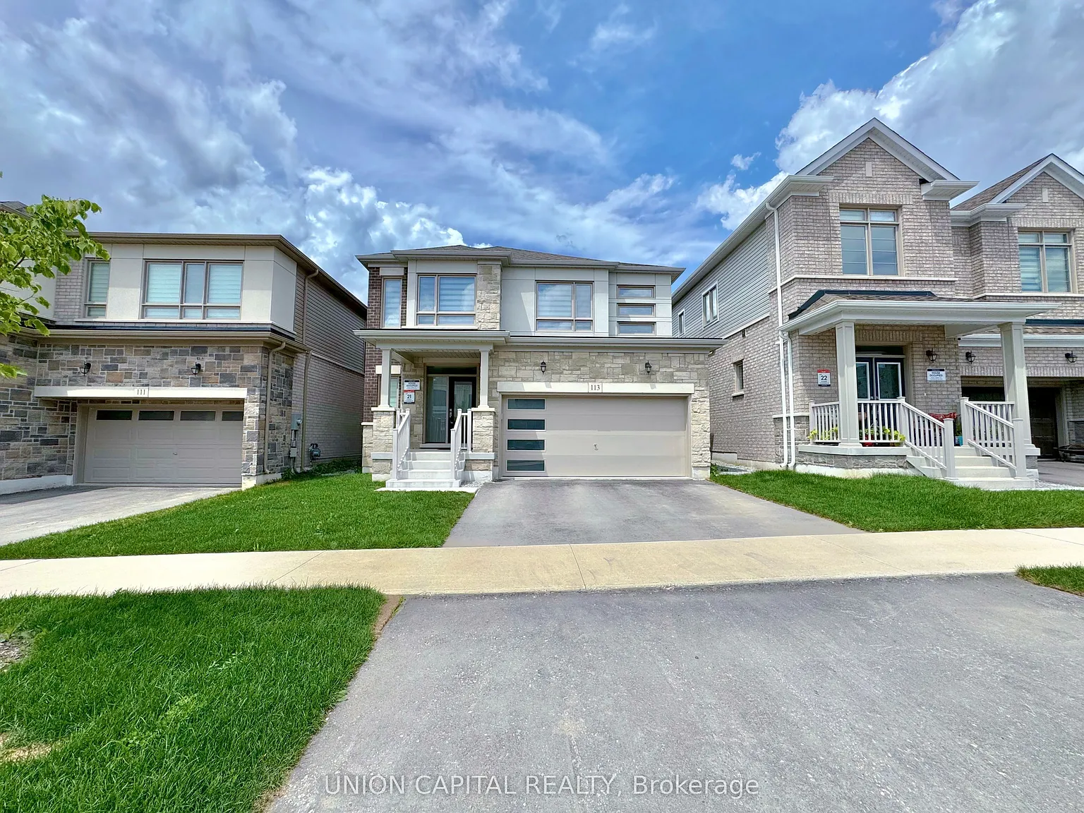 5 bed, $3,199 — Photo 2