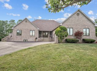 6146 N 300 E, Whiteland, IN 46184