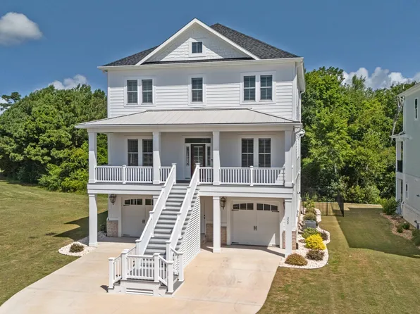 220 Colleton Square, Newport, NC 28570