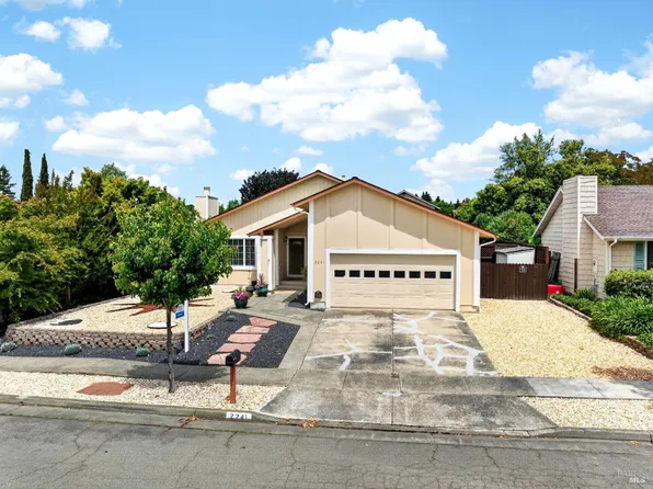 2241 Pimlico Way, Santa Rosa, CA 95401